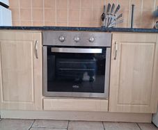 Kitchen with Cooker and hob for sale
