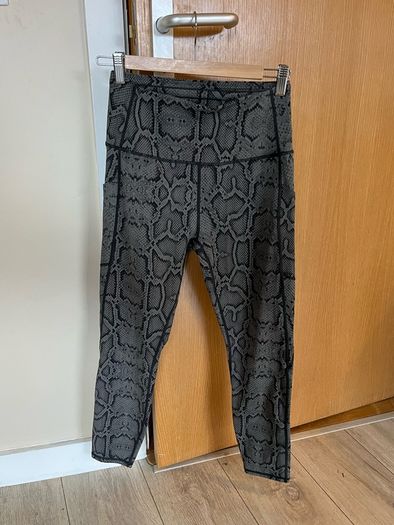 Varley  leggings size M. Great condition
