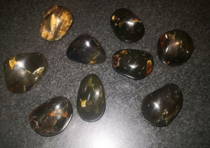 Ultra rare large blue Baltic amber 30+ct