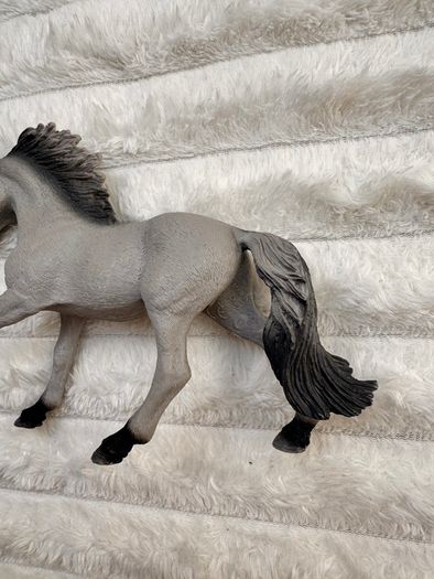 Schleich Farm World Sorraia Mustang Stallion Retired Horse Used Please see photos