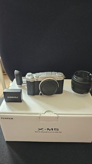 Fujifilm X-m5 + Xc15-45mm Ois Pz