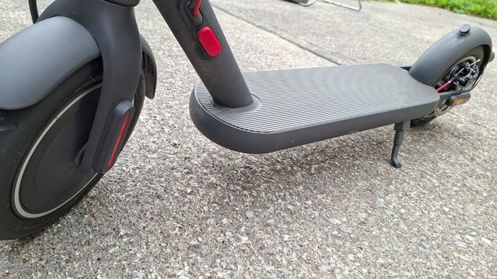 Xiaomi Electric Scooter 4 - Fully Working w/ Charger