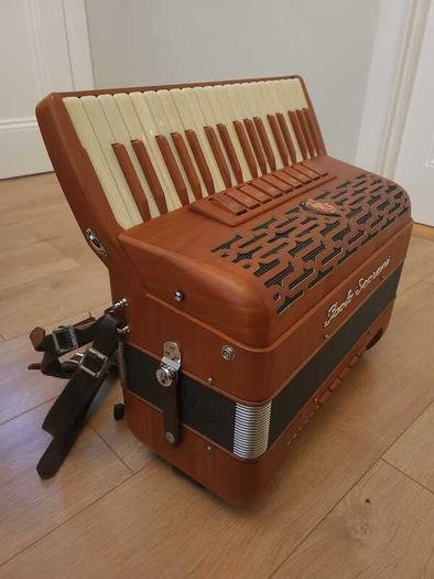 Paolo Soprani Wood Folk IV Piano Accordion