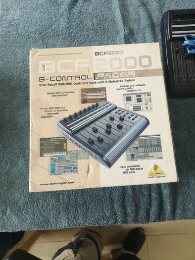 Behringer BCF2000
