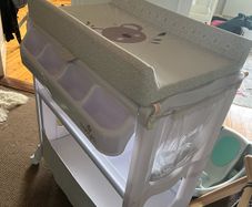 babylo changing unit and bath