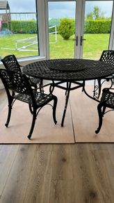 Garden Table and 5 Chairs