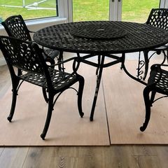 Garden Table and 5 Chairs