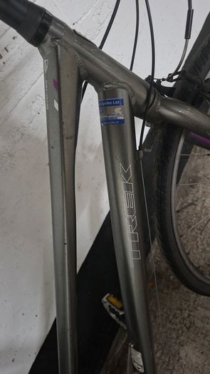 Hybrid Bike - Trek 7.2