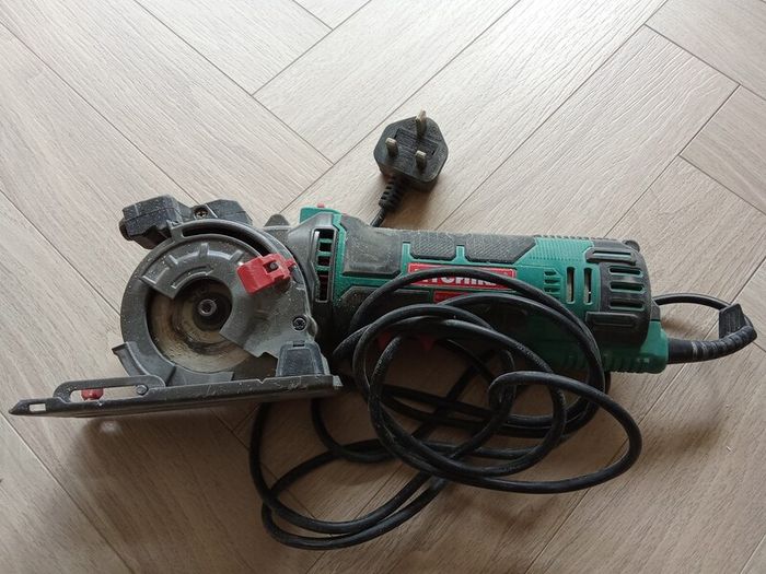 mini circular saw