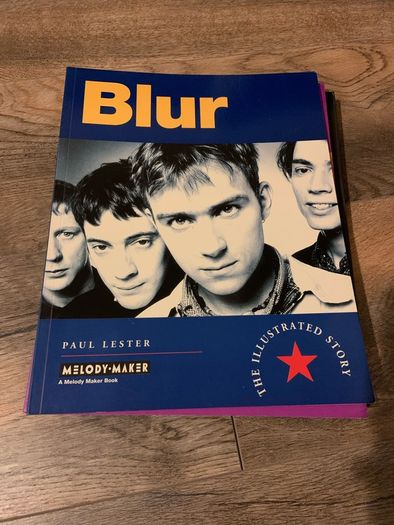 Blur Books 90s Vintage