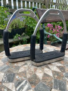 Sprenger stirrups