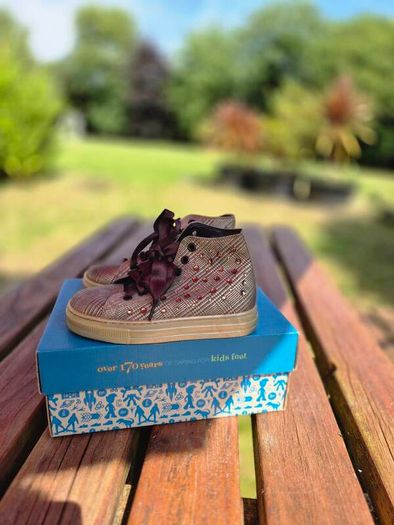 I Pinko Pallino Designer Boots, UK Junior 11, EU 29 Brand New, AV