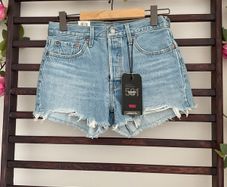 shorts Bnwt Levi shorts w28.  501 style