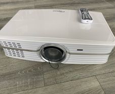 Optoma UHD60 4k projector