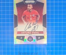 Arturo Vidal On card Autograph