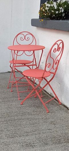 Pink Bistro Set
