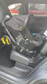 Doona I only 6 months old still over years warranty left comes with isofix base also