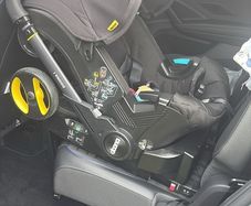 Doona I only 6 months old still over years warranty left comes with isofix base also