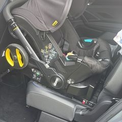 Doona I only 6 months old still over years warranty left comes with isofix base also