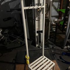 Metal Gym Coat Hanger Seat