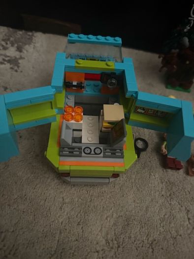 lego mystery machine