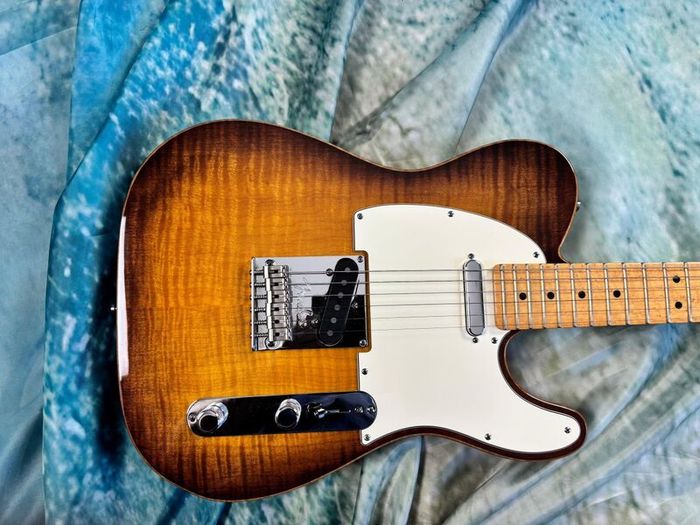 Fender Select Tele 2012 -Violin Burst.
