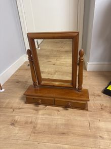 dressing mirror