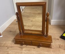 dressing mirror
