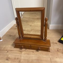 dressing mirror
