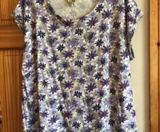 Weird Fish Ladies Floral 100% Organic Cotton T Shirt Size 20 Includes Postage