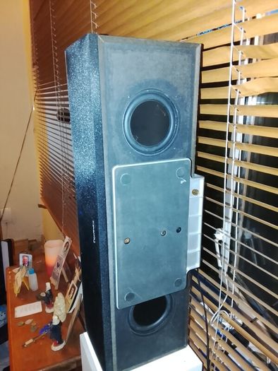 Technika touch screen Bluetooth speaker
