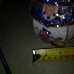 Lovely Chinese bone china Urn 16 cm. tall