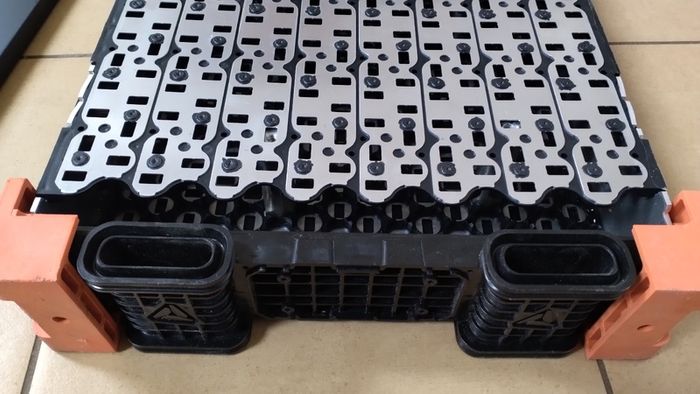 DIY battery boxes, case for 21700 cells, 4 kW capacity