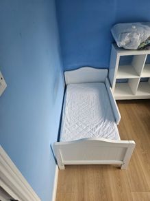 Toddler bed