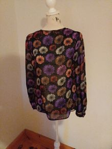 Size 10 Black Flower Top