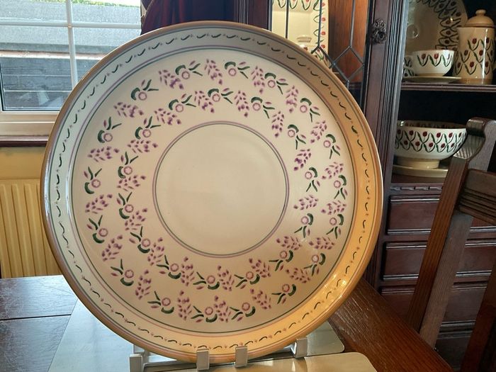 Nicholas Mosse new Lavender round 13 inch in diameter platter . Limited edition for Washington creek USA