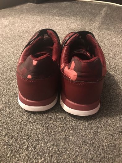 guess runners size 4.5