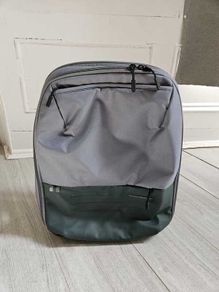 Samsonite StackD Biz 17.3" expandable laptop backpack in Forest green/grey.