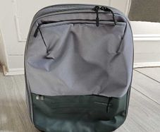 Samsonite StackD Biz 17.3" expandable laptop backpack in Forest green/grey.