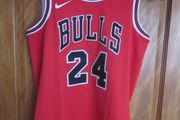 Nike Dri-FIT Chicago Bulls Lauri Markkanen  #24 Red Basketball Swingman Jersey Men.