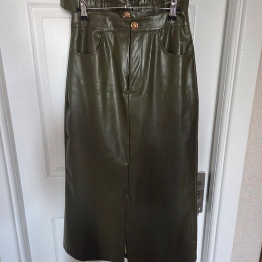 Green Faux leather set, size 10