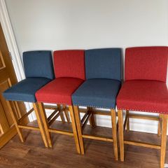 Bar stool