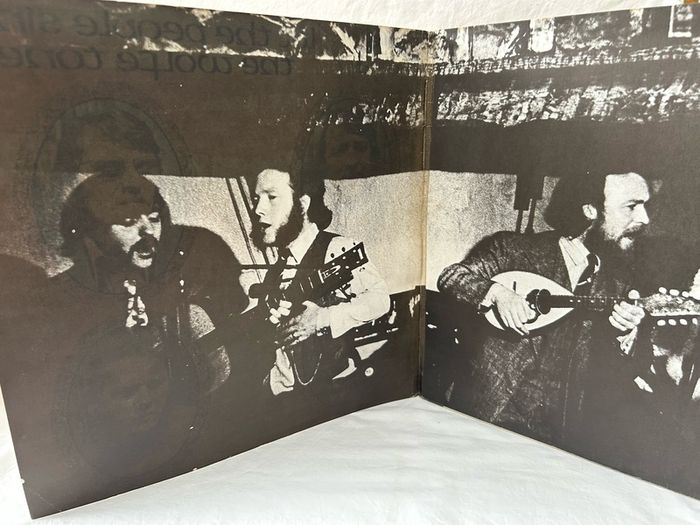 Wolfe Tones Let The People Sing LP 1972 Irish Press DOL 1004 A1/B1 + Insert