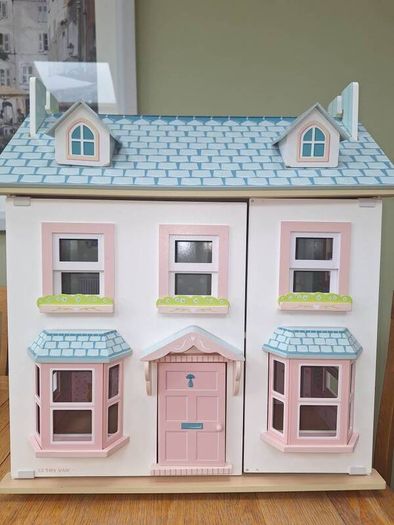 Le Toy Van Mayberry Manor Dolls House