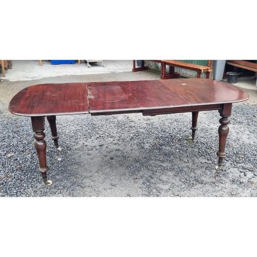 Extending Dining Table KAS634
