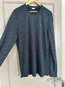 Under Armour heatgear top (XL)