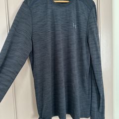 Under Armour heatgear top (XL)
