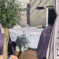 LayZSpa San Francisco Hot tub