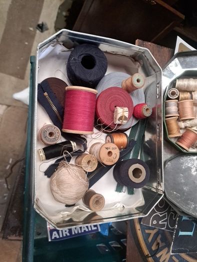 Vintage Sewing Spools @ Treads