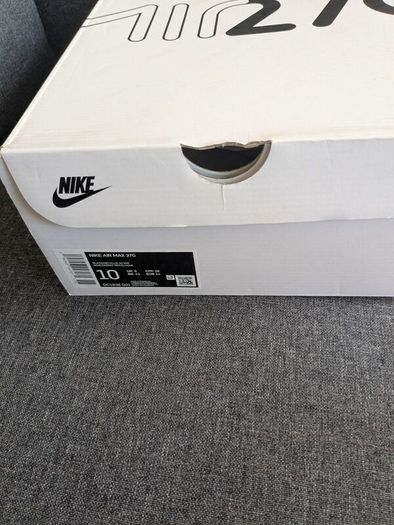 Nike Air Max 270 Size 9